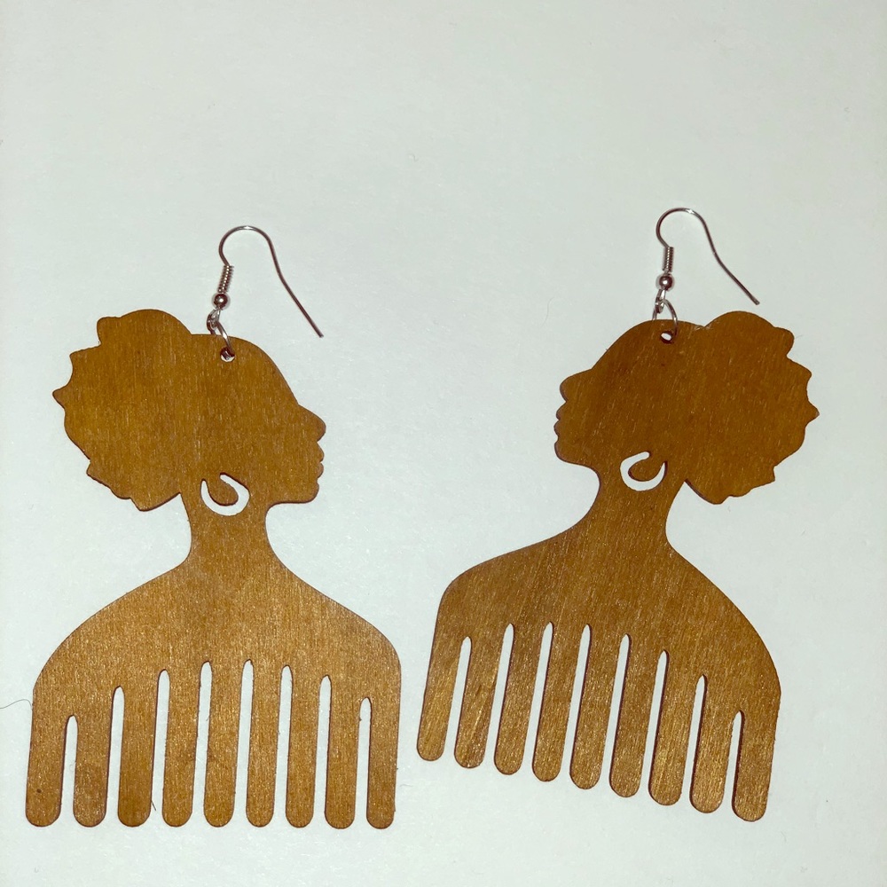 Beautiful Wooden Queen Afro Pick Earrings!